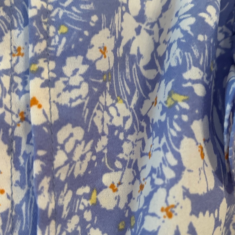 Chic Blue Patterned Ruffle Blouse - image 4